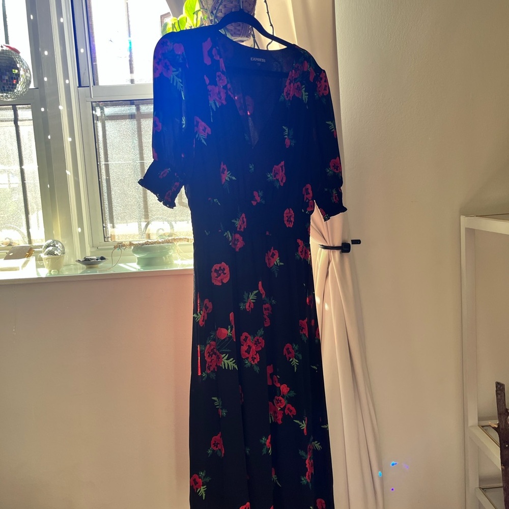 Express Flower Dress - Picture 3 of 3